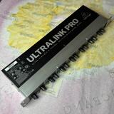Behringer ULTRALINK PRO MX882 – 8kanálový splitter/mixer