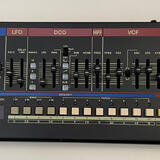 Nabízím syntezátor Roland JU06A téměř nepoužitý