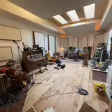 HLED&Aacute;M prostor pro nesd&iacute;lenou zku&scaron;ebnu/studio v Praze.