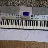 KL&Aacute;VESY KEYBOARD Yamaha PSR-S550