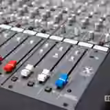 Mixpult. Crest Audio 16-4st-4aux 