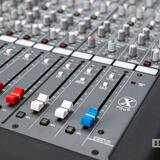 Mixpult. Crest Audio 16-4st-4aux 