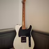 Olympic white nitro tele + fender krk + EMG
