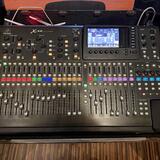 Behringer X32 