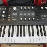ASM Hydrasynth keyboard