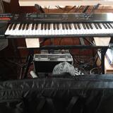 Roland Juno D-LE + stojan Soundsation
