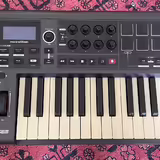 Novation Impulse 25 midi keyboard 