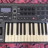 Novation Impulse 25 midi keyboard 