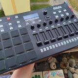 Kontrolér AKAI MPD232