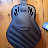 ukulele ručn&iacute; pr&aacute;ce 
