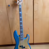 40th ANNIVERSARY squier Precision Bass