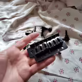 Tremolo na  Stratocaster Black (Squier limited Black edition