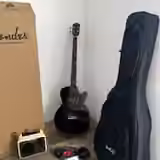 Elektroakustick&aacute; baskytara Fender