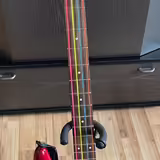 Baskytara Ibanez