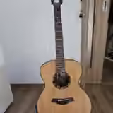 Dev&iacute;tistrunn&aacute; kytara