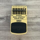 Behringer BEQ700 Baskytarový Ekvalizér
