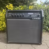 Prod&aacute;m kytarov&eacute; kombo Line 6 Spider V30