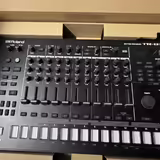 Roland TR-8S Rhythm Performer