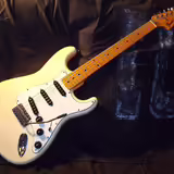 Prod&aacute;m - Fender Japan Stratocaster- nejen pro sběratele ----