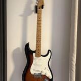 Fender Player Stratocaster MN 70th Anniversary 2 - Sunburst