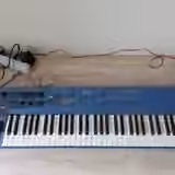 Legend&aacute;rn&iacute; syntez&aacute;tor Yamaha CS1x na prodej &ndash; jako nov&yacute;