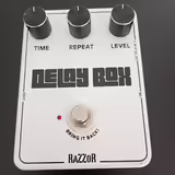 Rozprodej věc&iacute; z pedalboardu (delay, zdroj...
