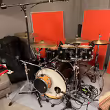 Hled&aacute;m prostor na zku&scaron;ebnu/studio v Brně