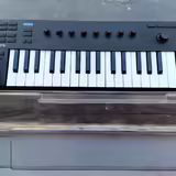 Komplete Kontrol M32 + decksaver