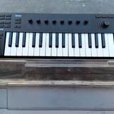 Komplete Kontrol M32 + decksaver