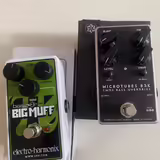Efekty z pedal boardu
