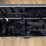 Kufr Thomann pro kytary typu stratocaster a telecaster
