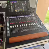 Behringer wing + stageboxy 