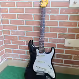 Squier by Fender Stratocaster - JV s&eacute;rie 1984