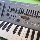 ROLAND SH-01A
