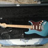 Fender stratocaster štandard AM STD STRAT MN LPB W/C 04/1997