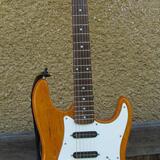 Stratocaster velká hlava,tělo jako Music Man
