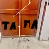 Tama stojan na činel.