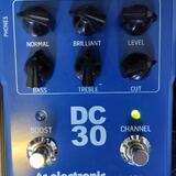 TC Elecronic DC 30 preamp a simulátor aparátu VOX