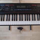 Syntezátor Roland Juno Di 