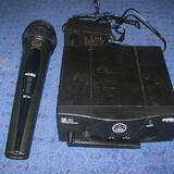 AKG WMS 40 Mini Vocal Set  863.100mhz