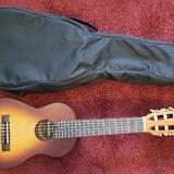 Yamaha GL1-TBS Tobacco Brown Sunburst Guitalele