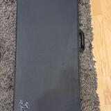 Kufr Fender Classic Series Blackout 