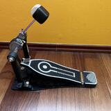Pedal k basovemu bubnu