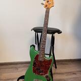 prodám: upravený Fender Squier Classic Vibe 60s Mustang Bass