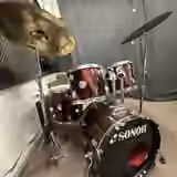 SONOR FORCE 505 ze stojany a činely 