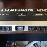 BEHRINGER ultragain mic2200