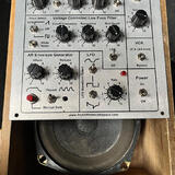 MFOS Noise Toaster – analogový syntezátor