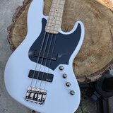 Squier Contemporary Active Jazz Bass HH MN Flat White (2021)