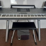 Špičkový nástroj YAMAHA Tyros 5 arranger workstation + přísl
