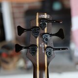 Baskytara CORT Artisan B5